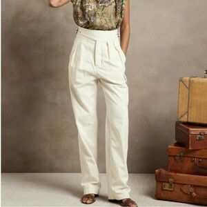 Banana Republic Heritage Explorer
Pant